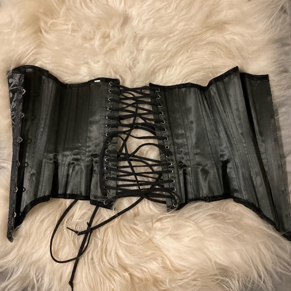 Long boned corset - Picture 2 of 5